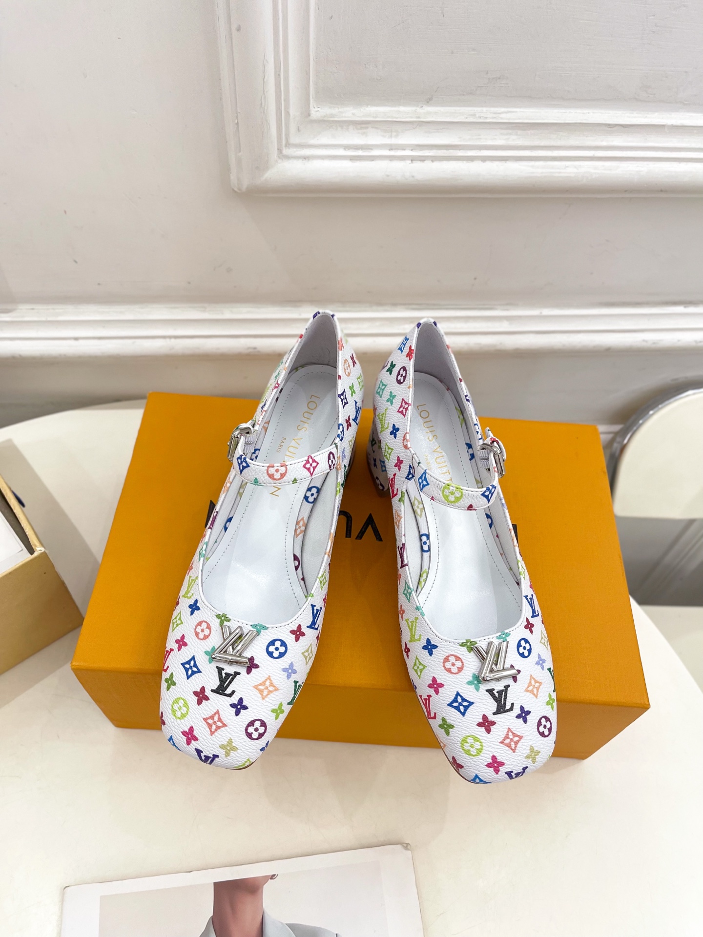 Women's high heels